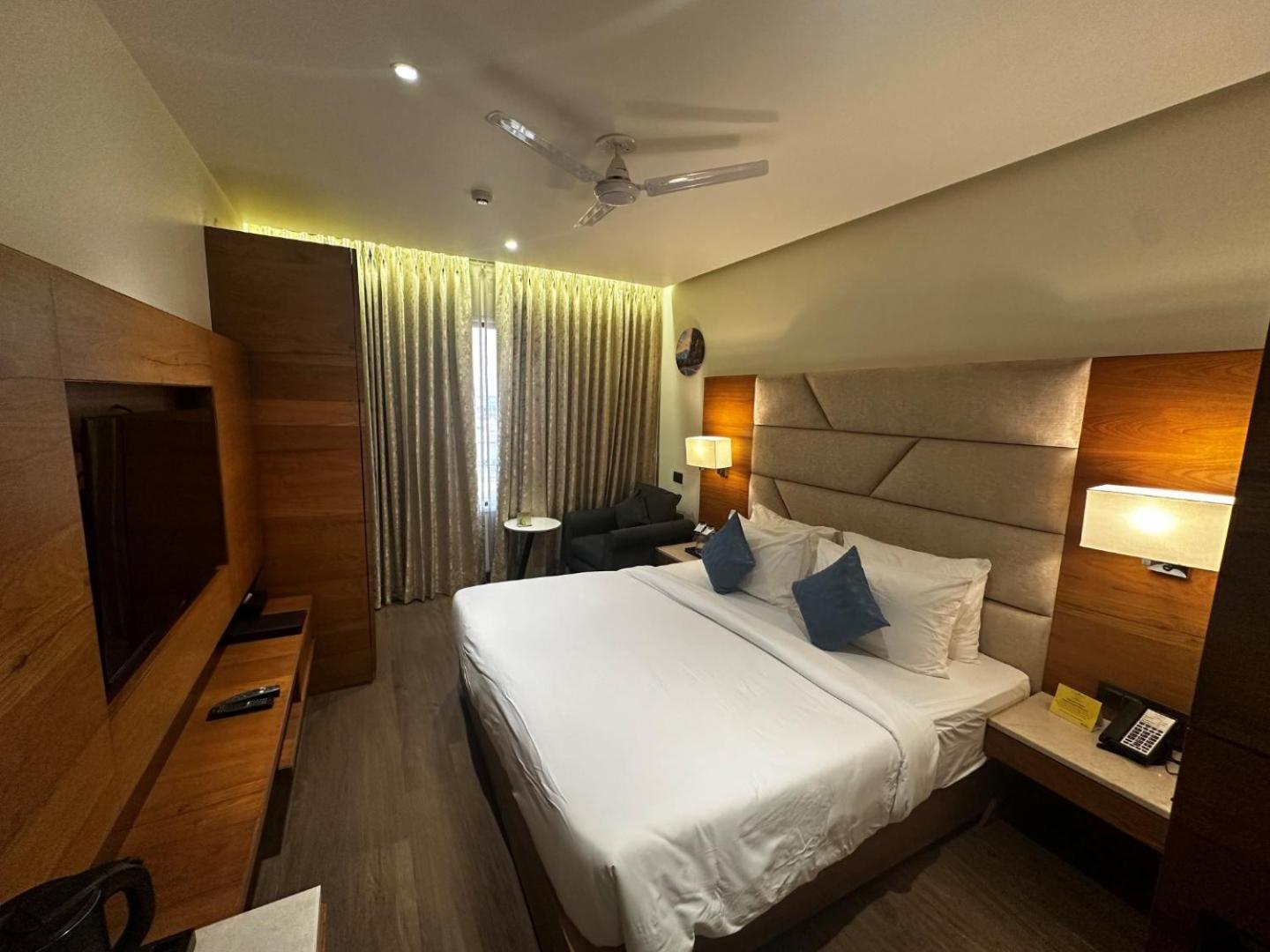 The Glory Suites Near Igi Airport New Delhi Exterior photo